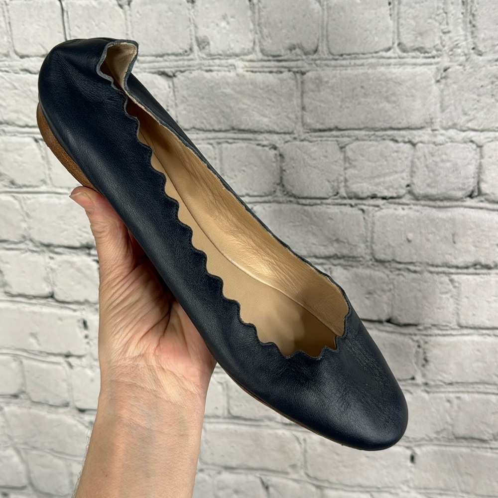 Chloe Scalloped Lauren Leather ballet flats shoes size 39- 9 US Navy blue
